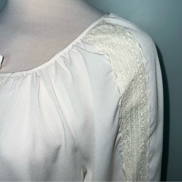Saint Tropez West Ivory Lace Accent Blouse - Picture 6 of 15